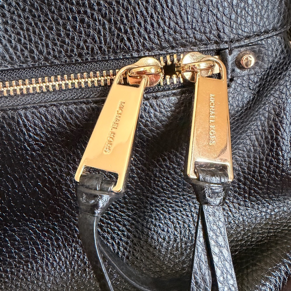 Michael Kors Rhea backpack - Picture 3 of 14